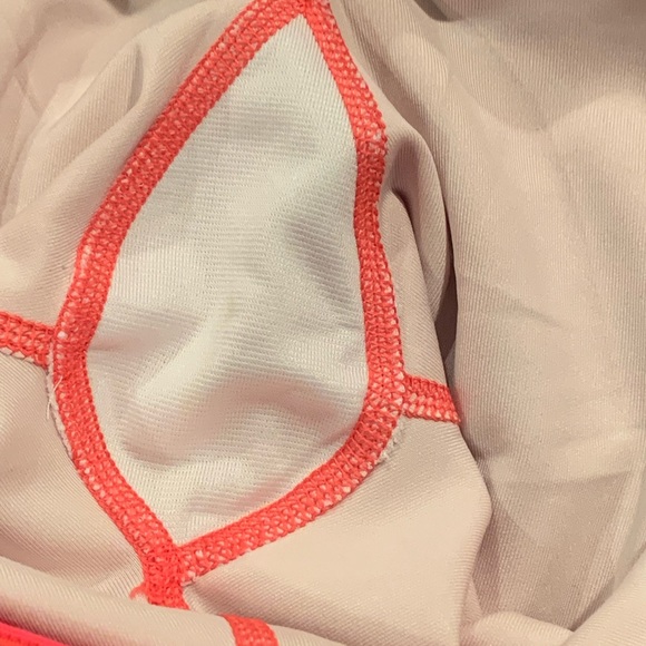 🏷️ Adidas Climalite Techfit Geometric Capri Running Leggings Small S Melon - Picture 6 of 7